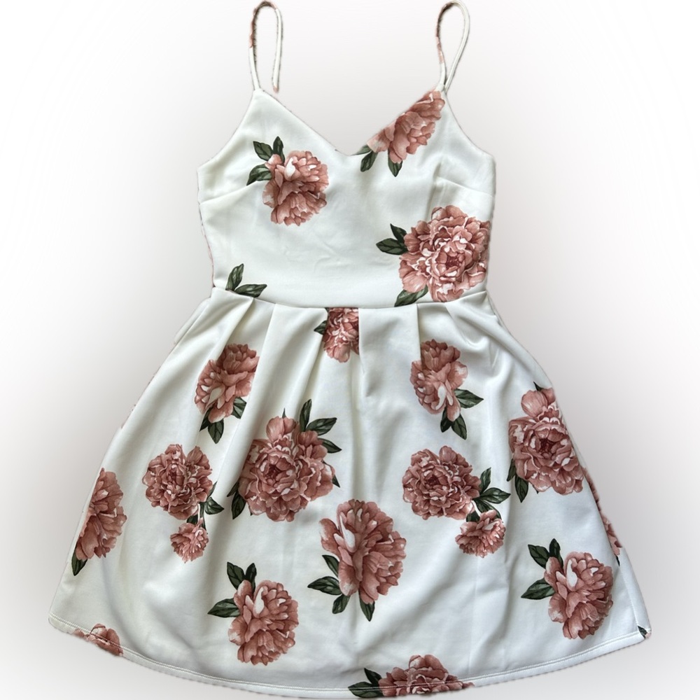 Medium Monteau white w/ pink floral formal dress